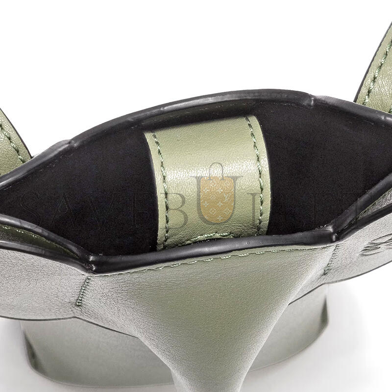 LOEWE ELEPHANT POCKET IN CLASSIC CALFSKIN C623B02X03 (18*8*4cm)